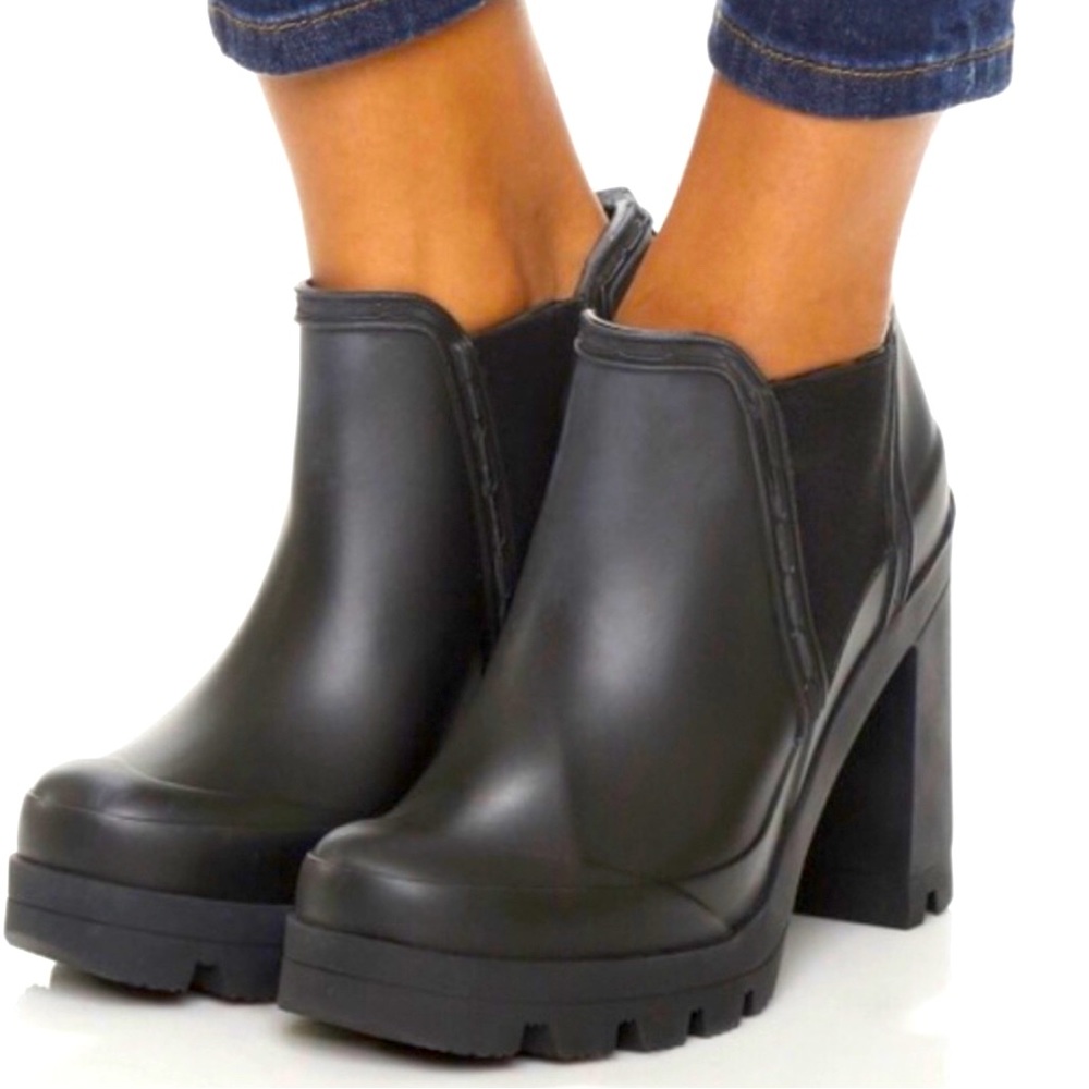 Hunter heeled bootie rain boot